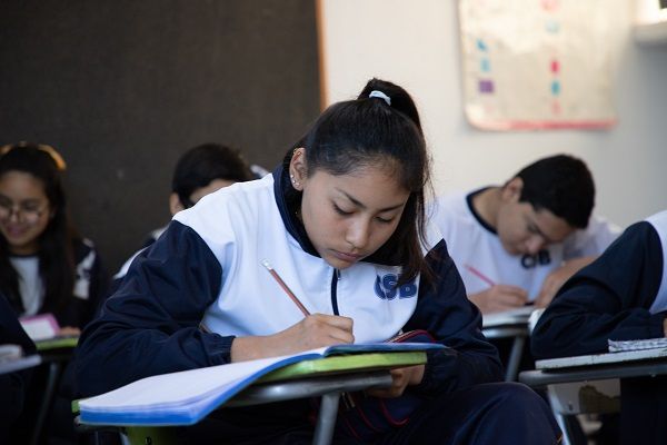 Secundaria de horario extendido y bilingue Colegio Simón Bolivar